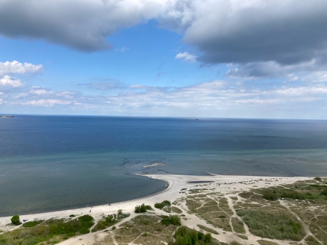 Bild 5 Marine-Ehrenmal und U-Boot "U-995" in Laboe