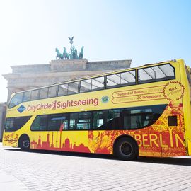 Gray Line Bus vor dem Brandenburger Tor