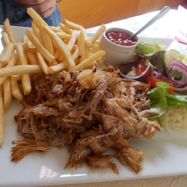 Pulled Porc mit Pommes 