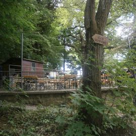 zweiter Biergarten im Wald