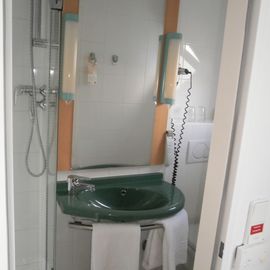 Badezimmer klein, aber sehr sauber