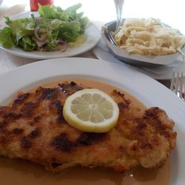 Schwabenhansel, Cordon bleu mit Spätzle und Salat