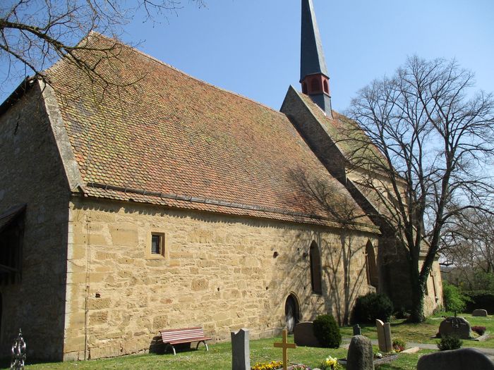 alter Friedhof ringsum