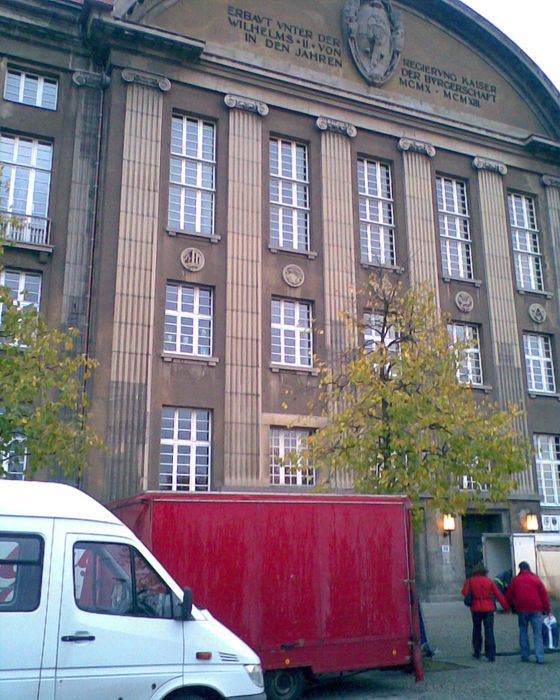 Bezirksamt Spandau Bürgeramt im Rathaus in Berlin ⇒ in
