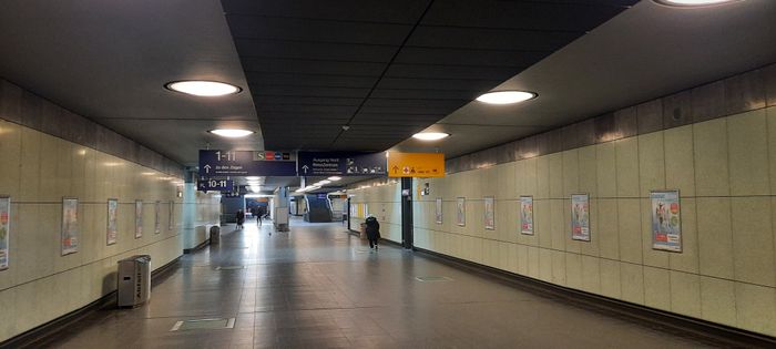 BLUME2000 Rostock Hauptbahnhof