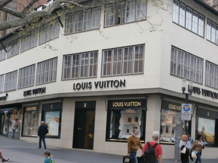 Bilder und Fotos zu Louis Vuitton Deutschland GmbH in Stuttgart, Stiftstr.