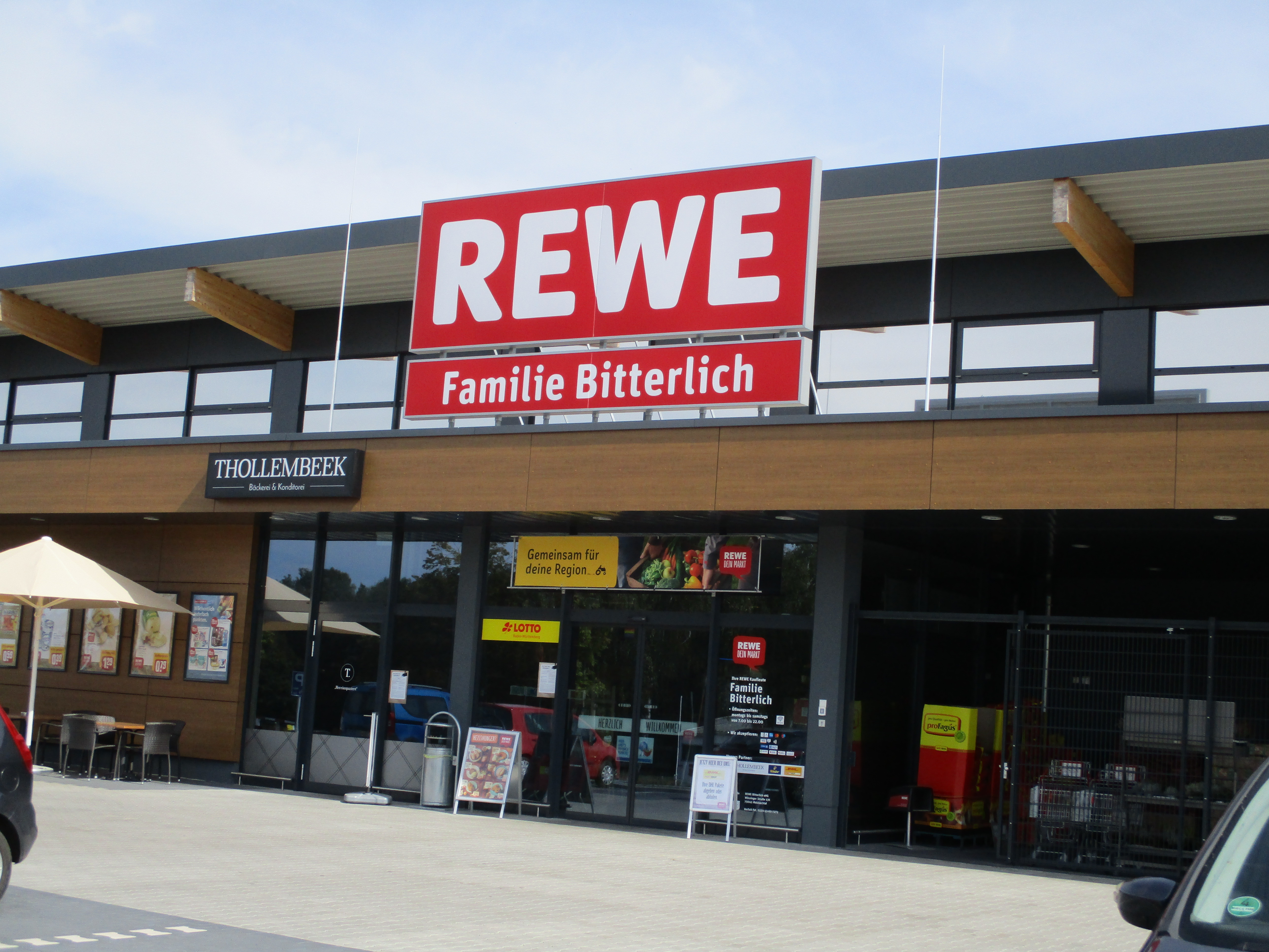 Bild 1 REWE in Walzbachtal