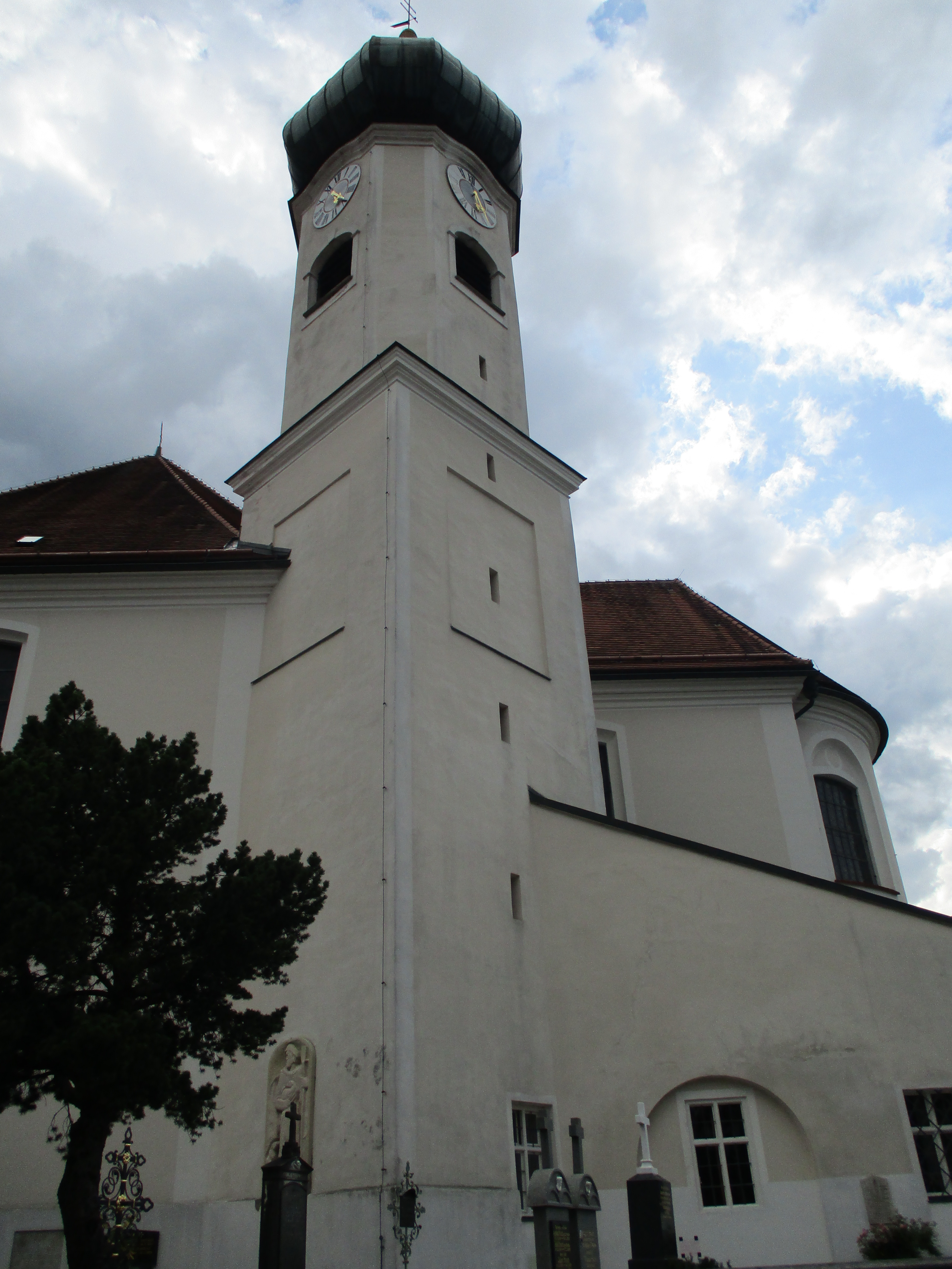 Bild 1 Kath. Pfarramt St. Clemens in Eschenlohe
