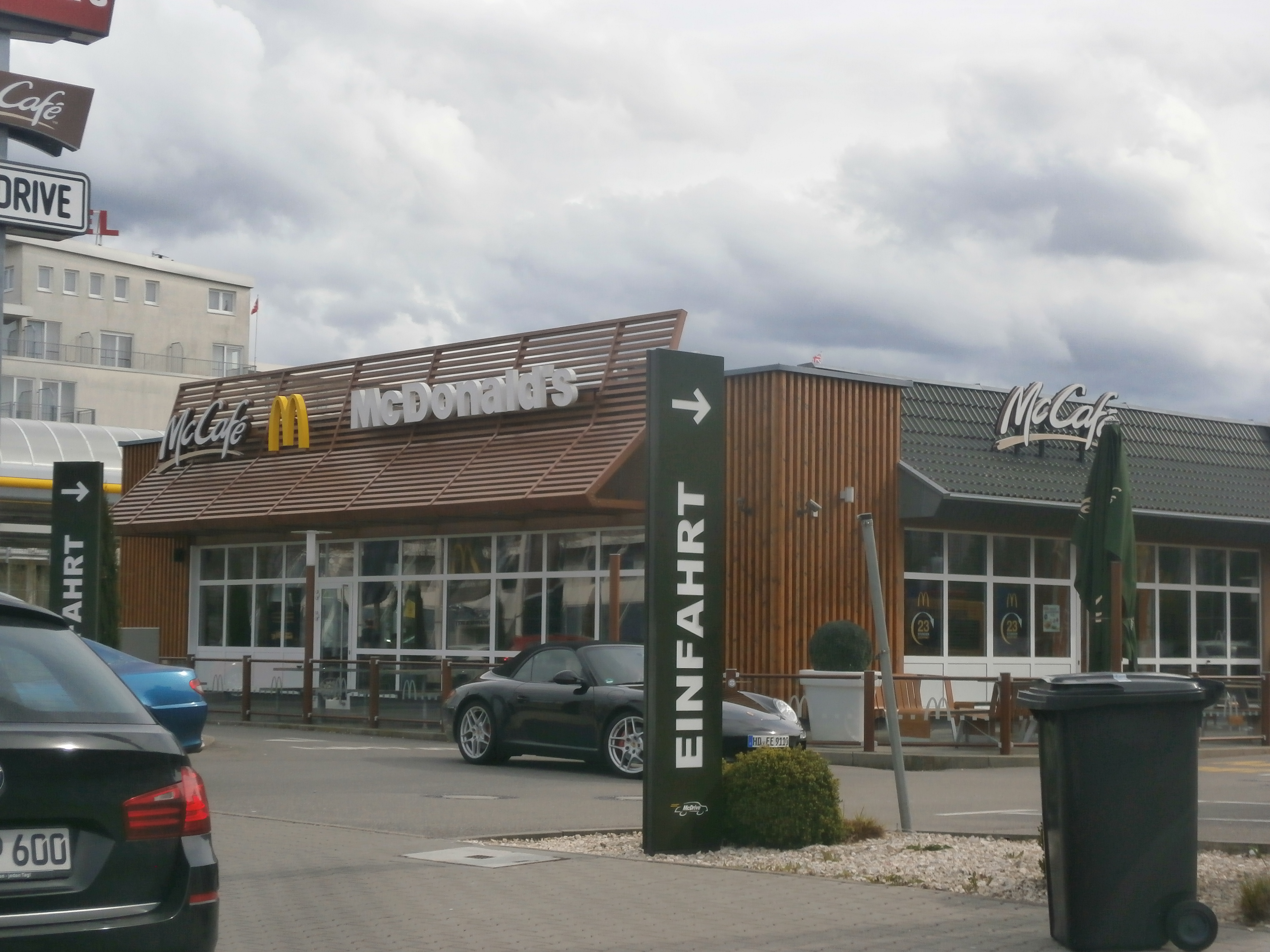 Bild 1 McDonald's in Pforzheim