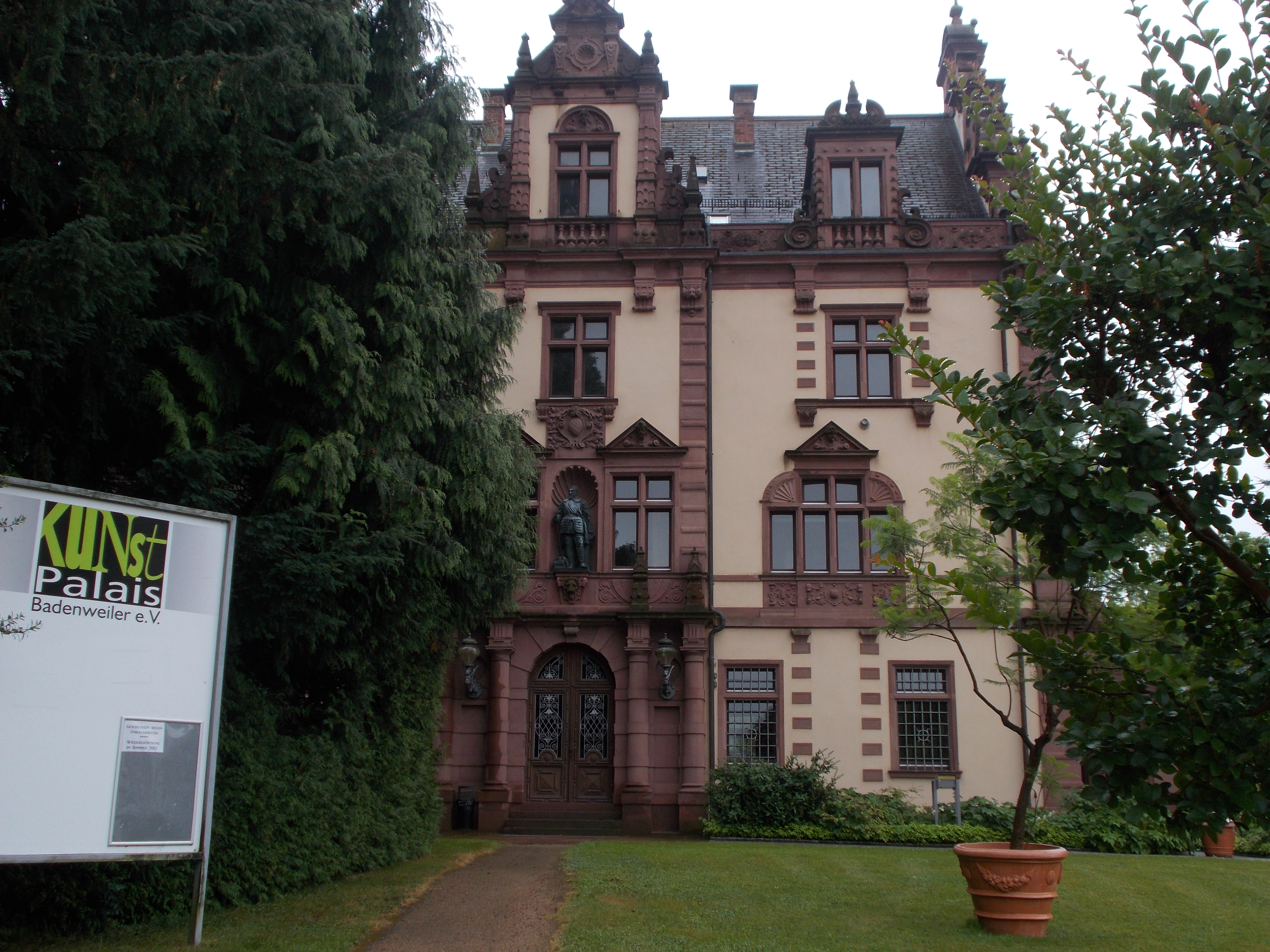 Bild 2 Kunst Palais in Badenweiler