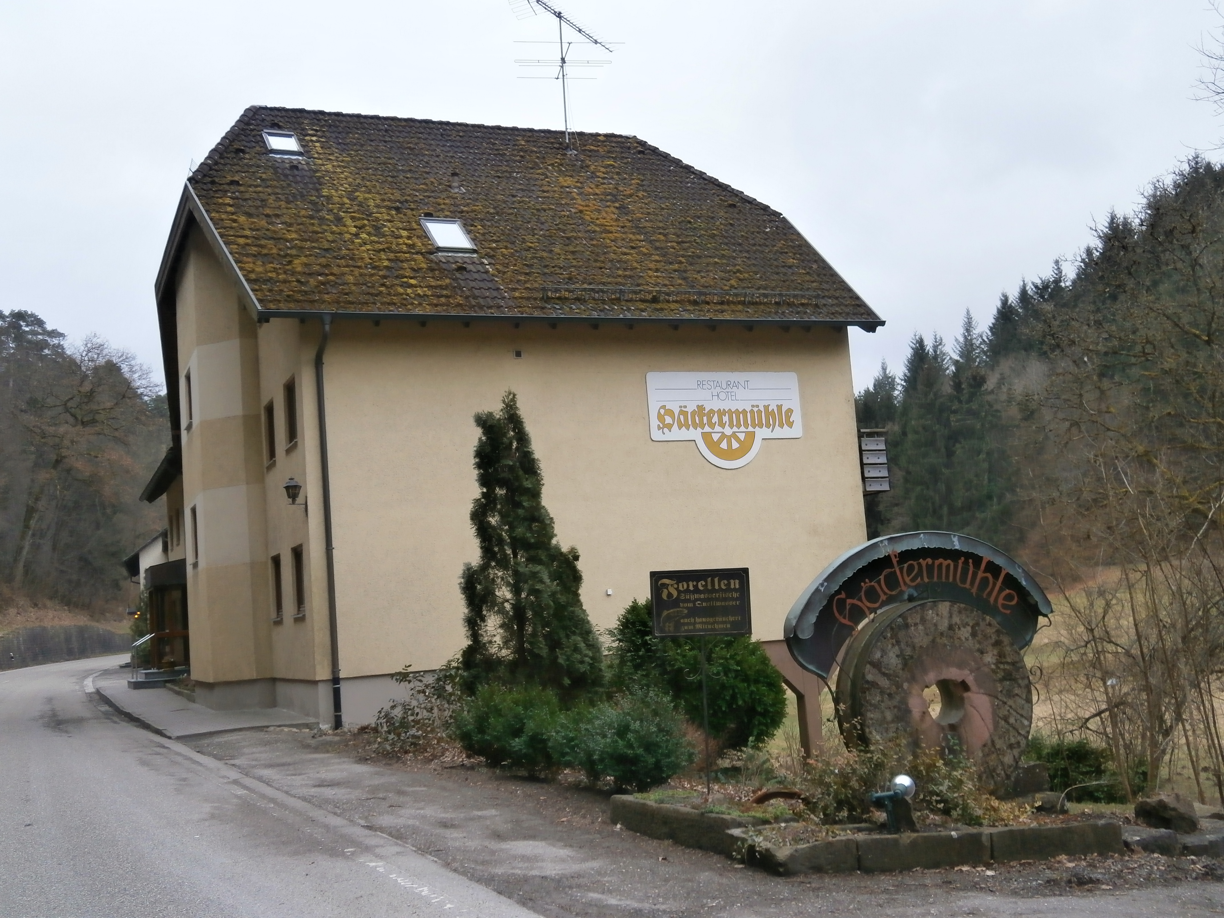 Bild 1 Häckermühle in Tiefenbronn