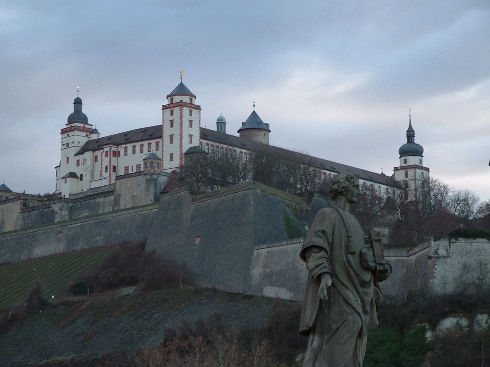 Bild 8 Festung Marienberg mit Fürstenbaumuseum in Würzburg