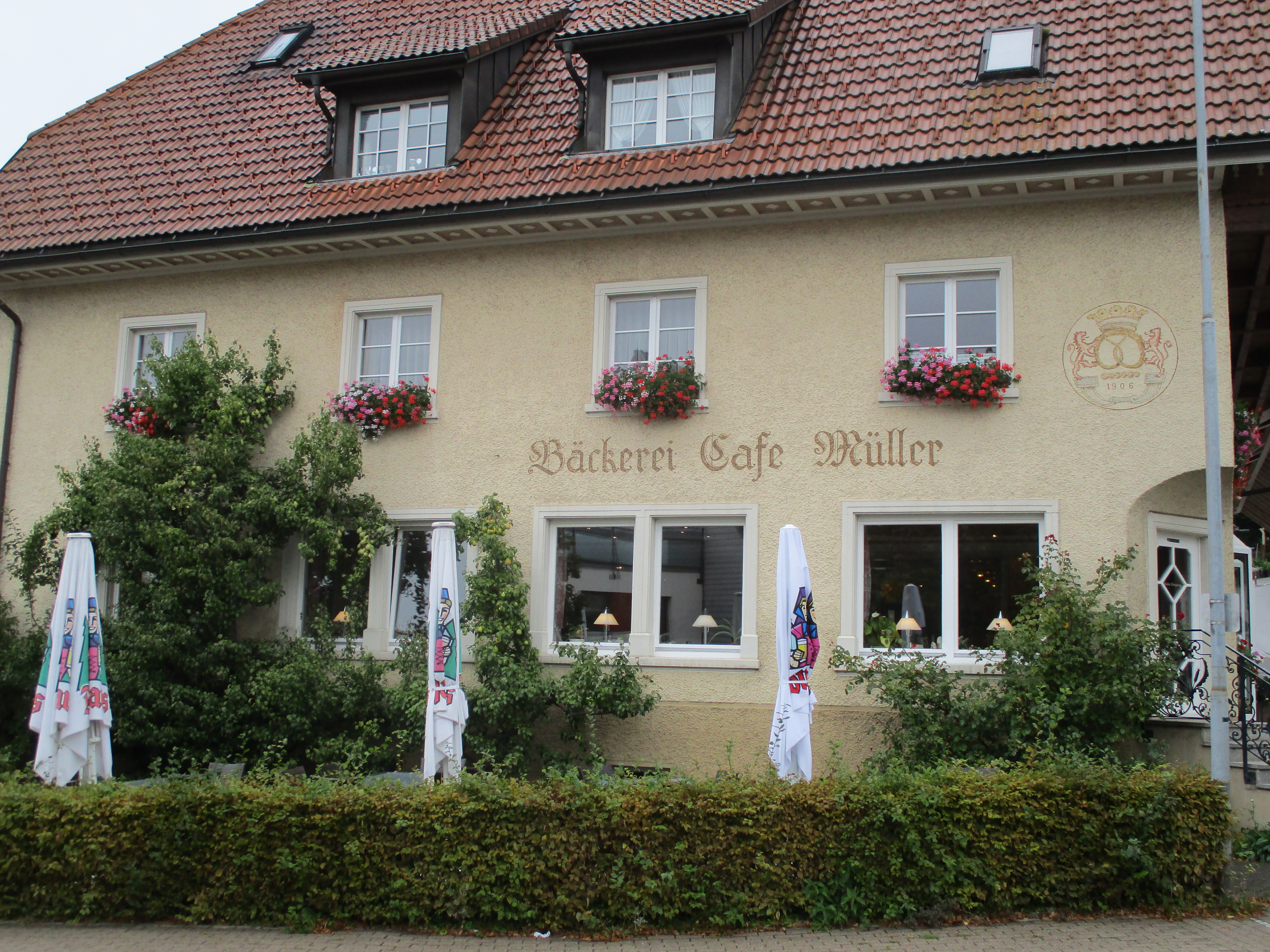 Bild 1 Cafe Konditorei Bäckerei Müller Inh. B. Sauer in Grafenhausen
