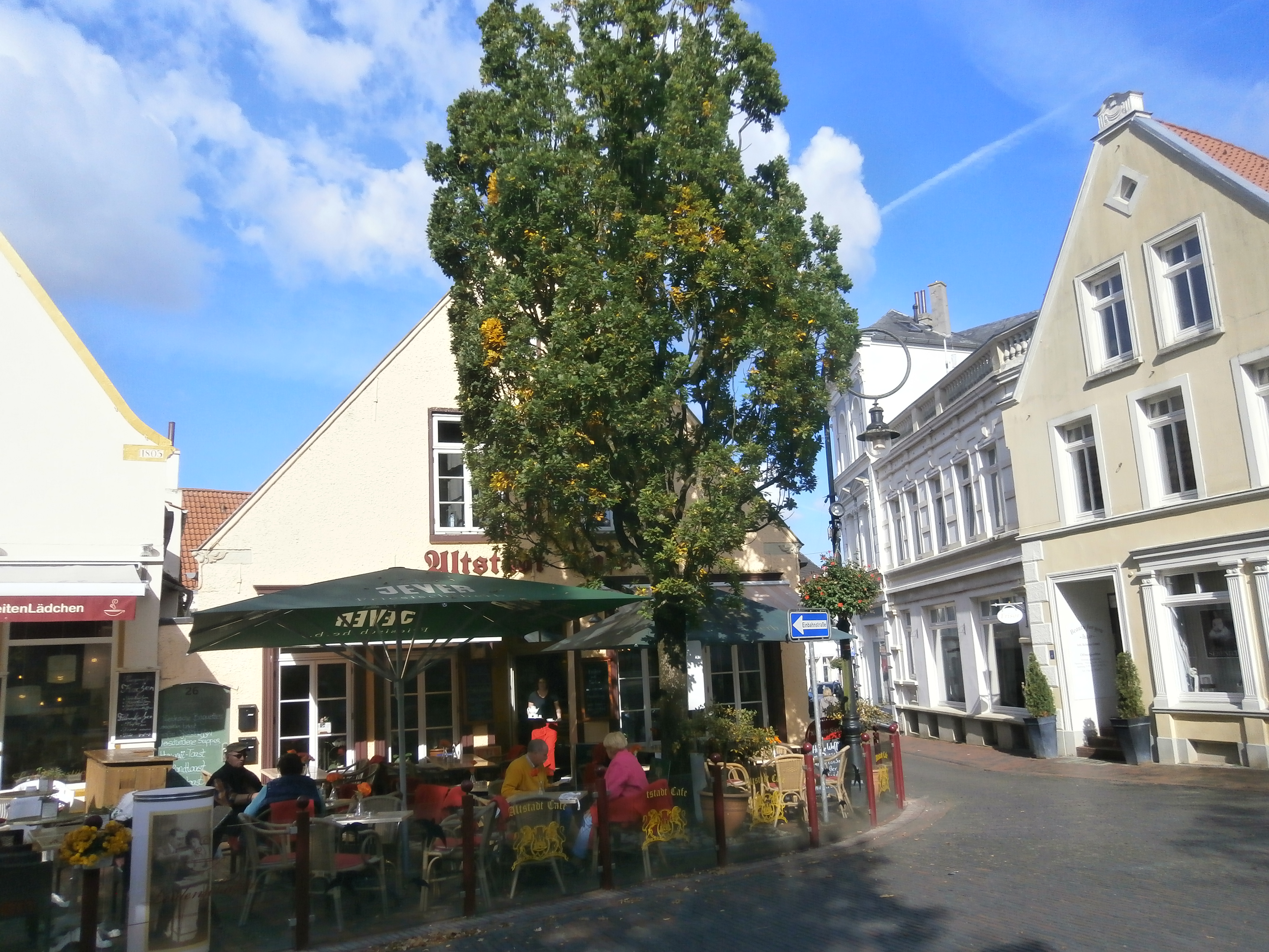 Bild 1 Altstadt Cafe in Jever