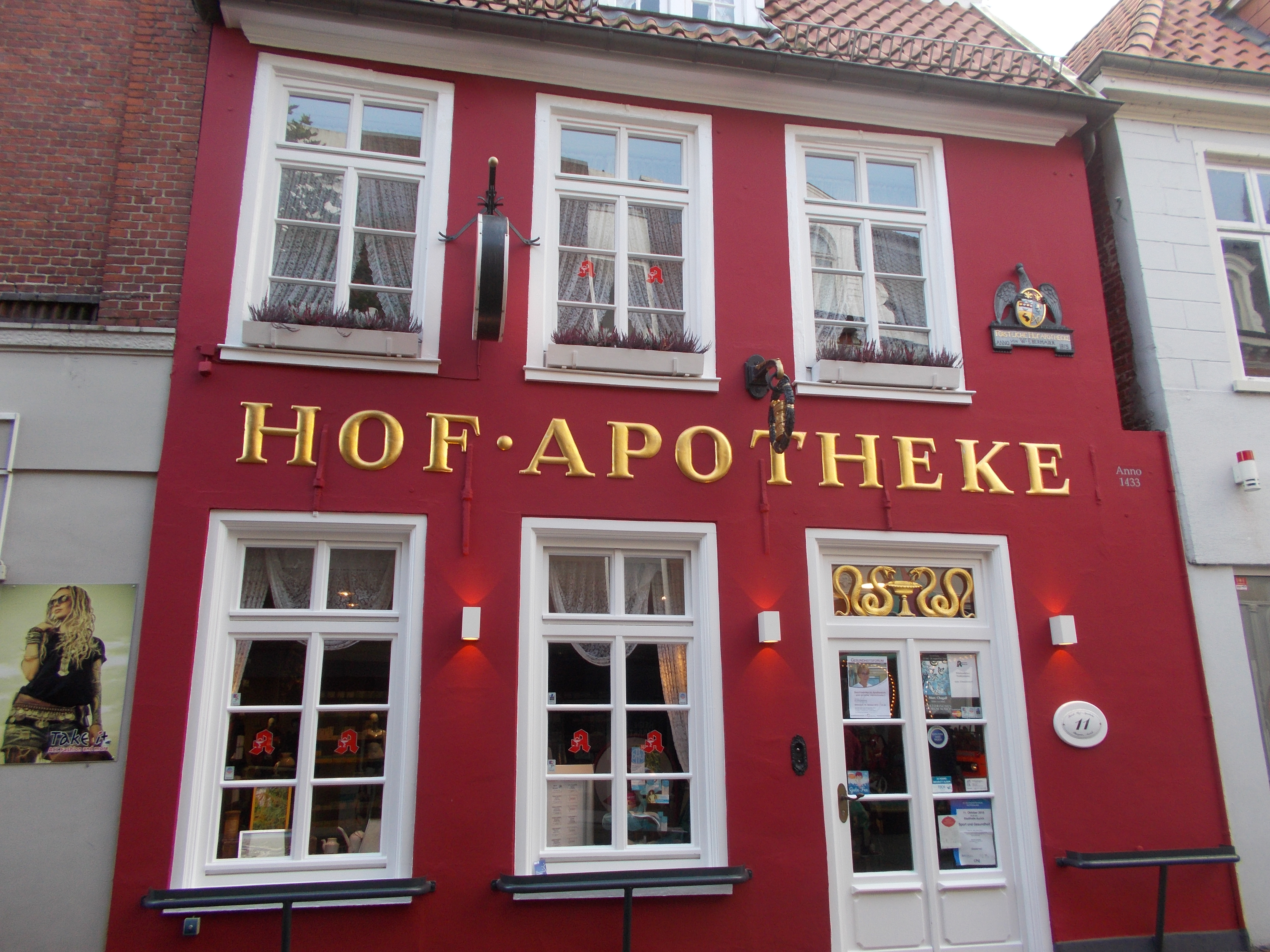 Bild 1 Fürstliche Hof-Apotheke in Aurich