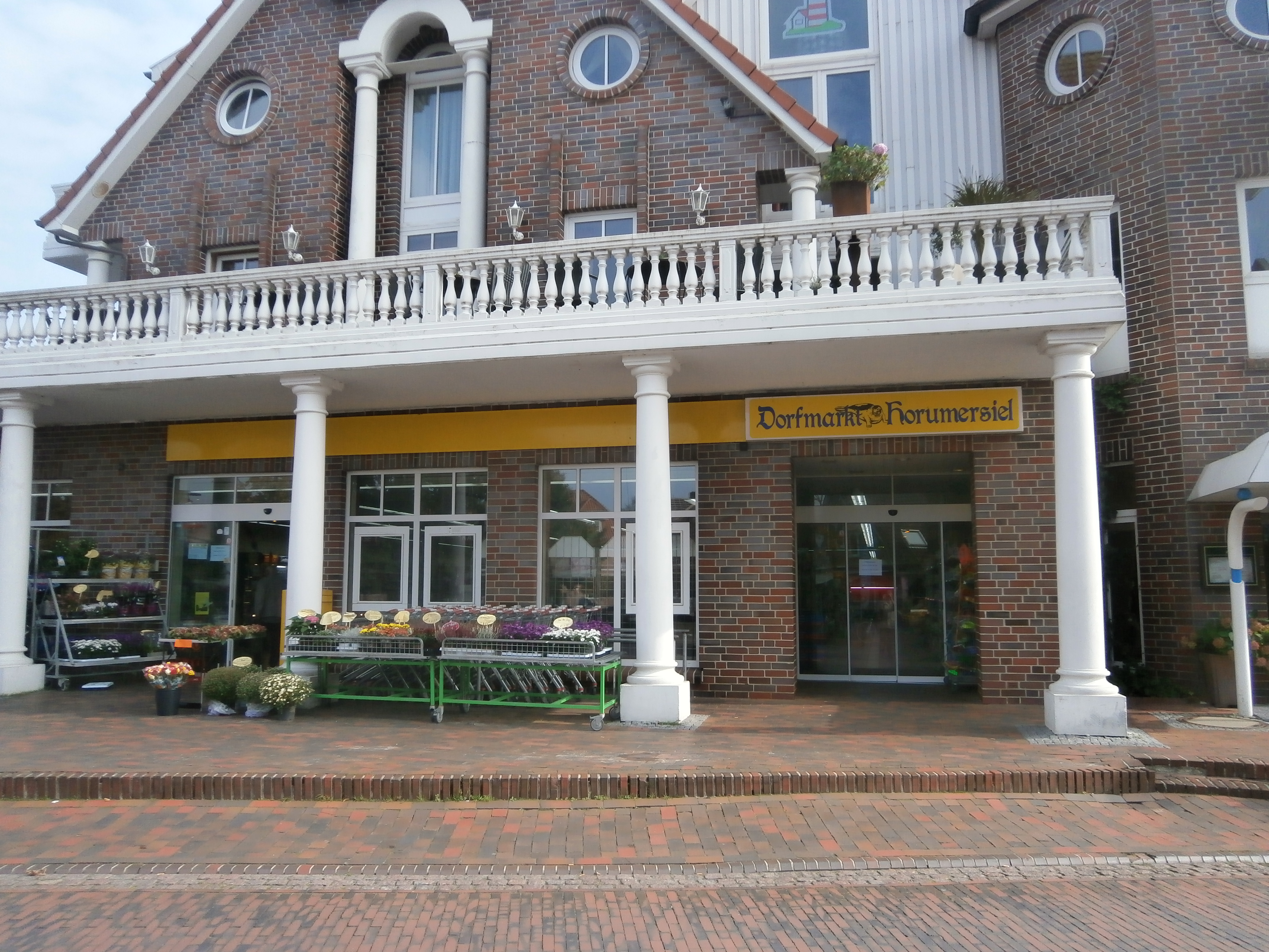 Bild 1 Dorfmarkt Utech in Wangerland