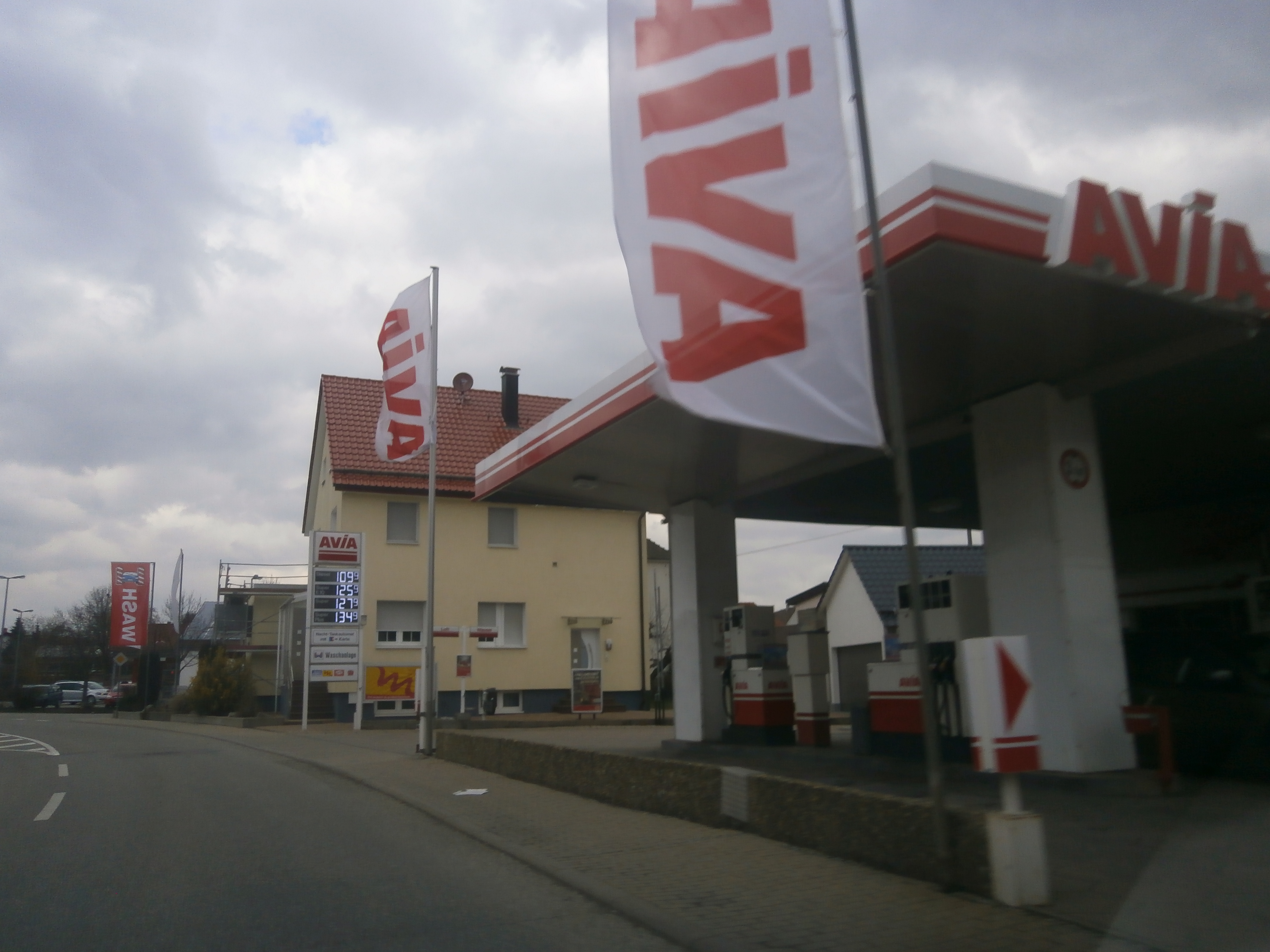 Bild 1 AVIA Tankstelle in Wiernsheim