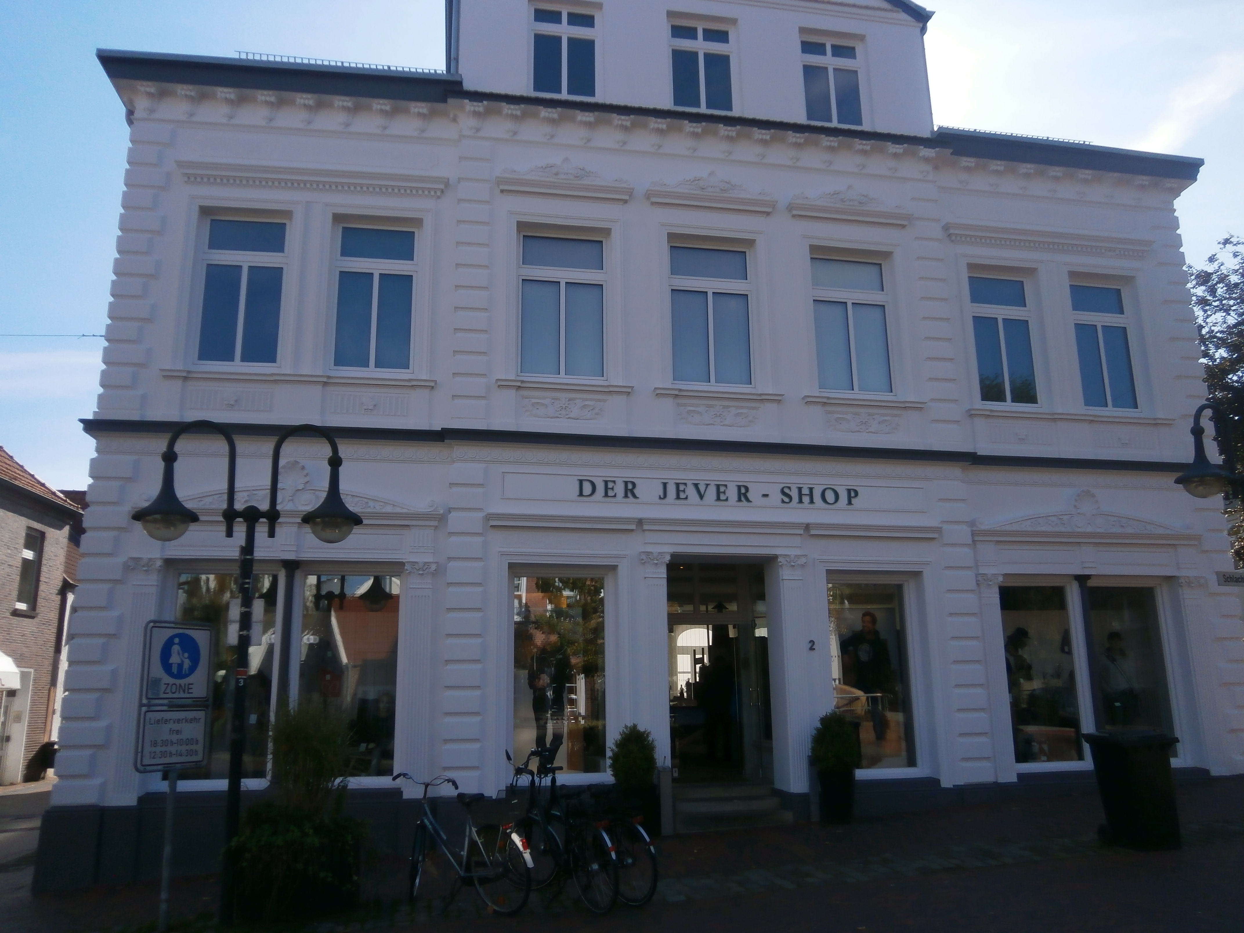Bild 1 Jever Shop in Jever