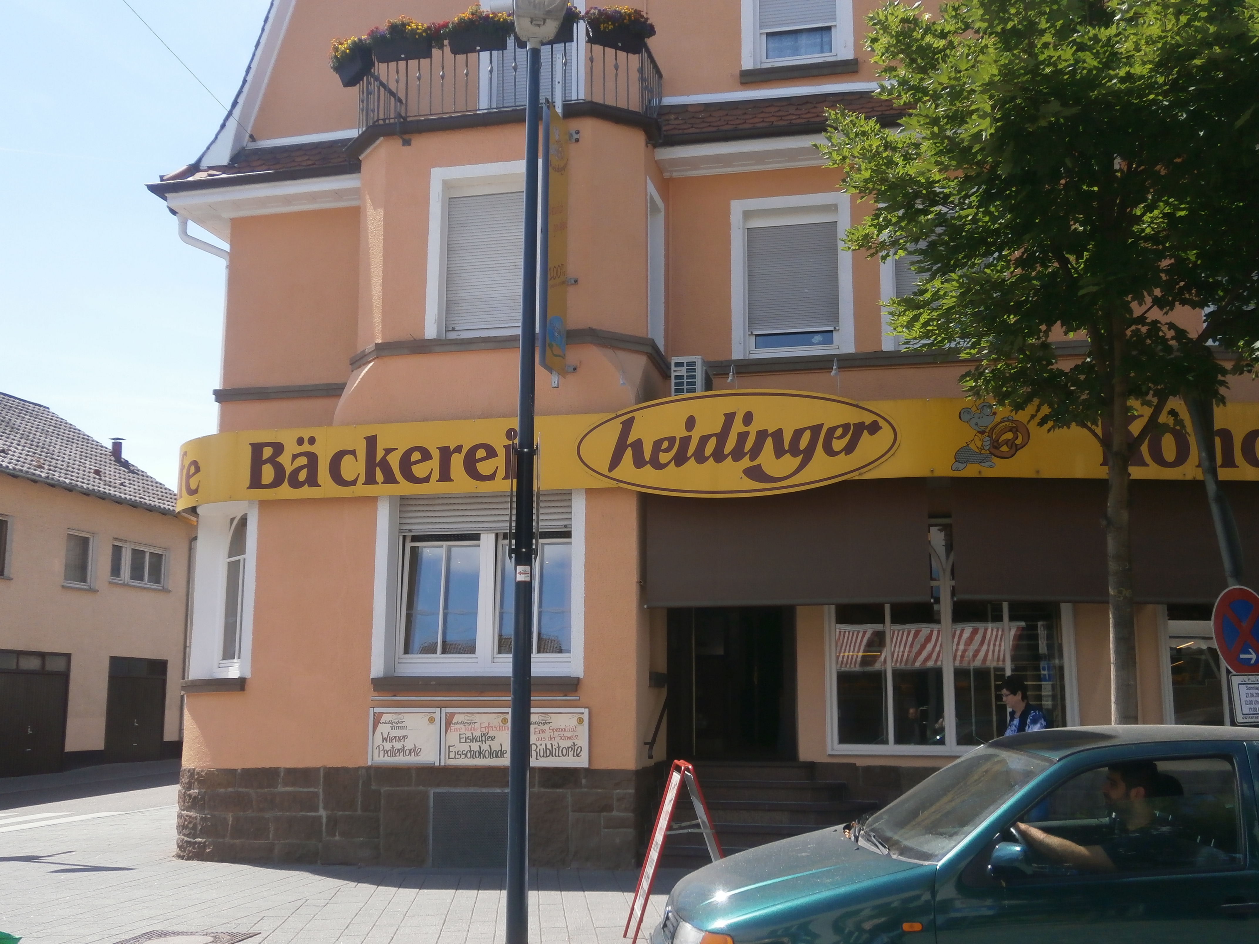 Bild 1 Wilhelm Heidinger Bäckerei Konditorei Café in Mühlacker