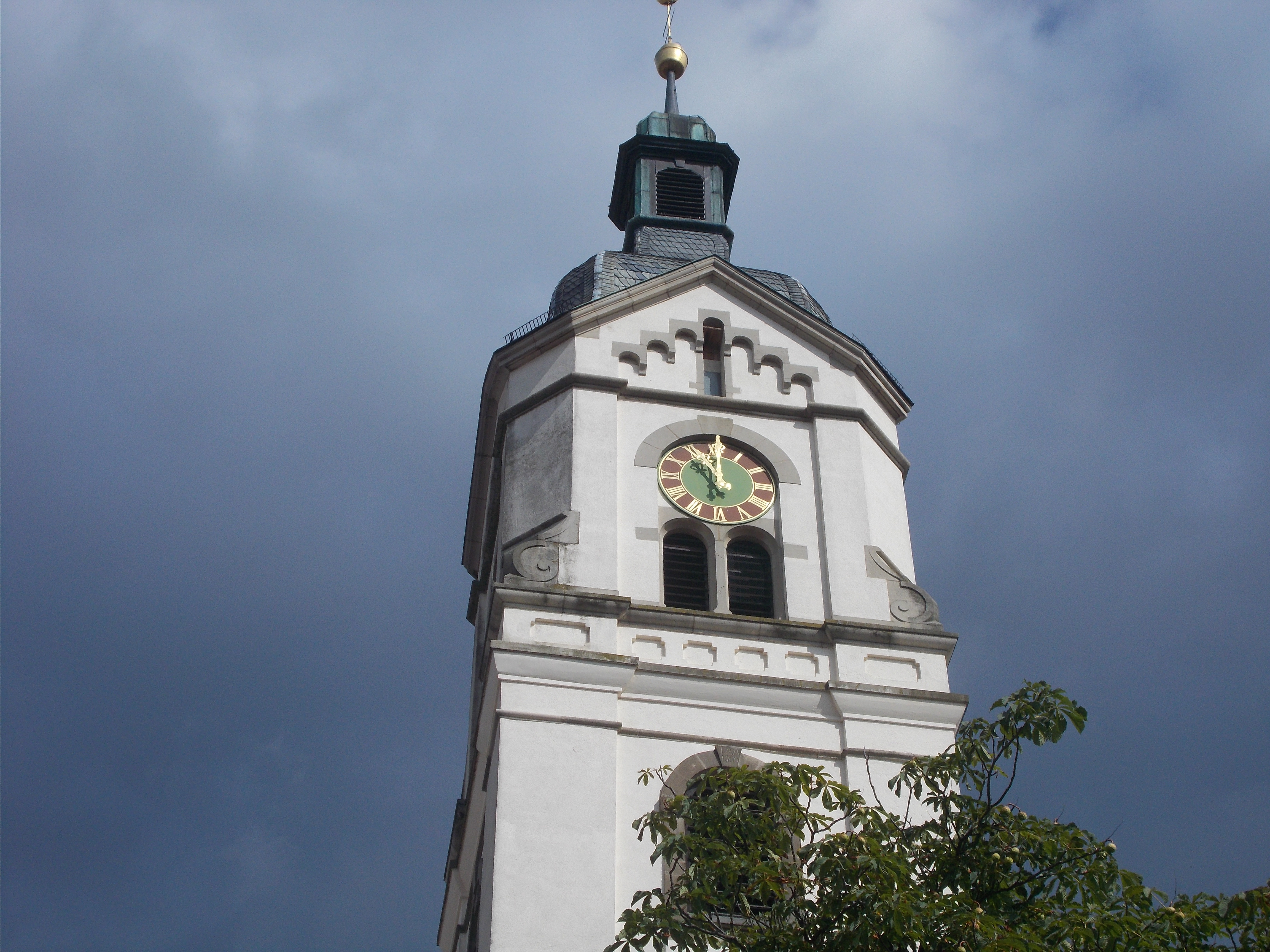 Bild 2 Katholische Kirche Pfarramt in Neuhausen auf den Fildern