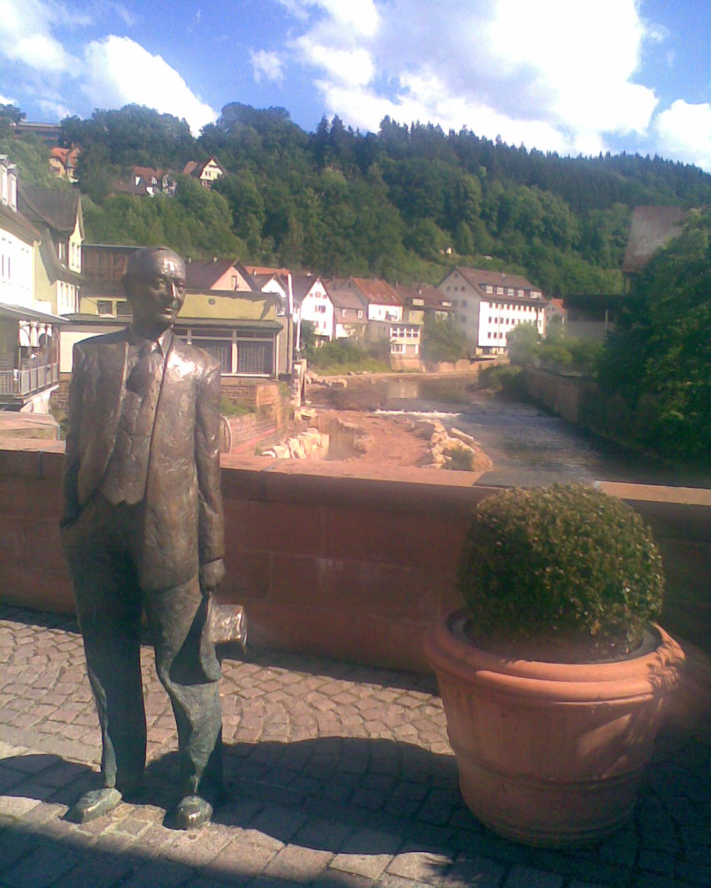 Statue von H.Hesse an seinem einstigen Lieblingsplatz an der Nagold