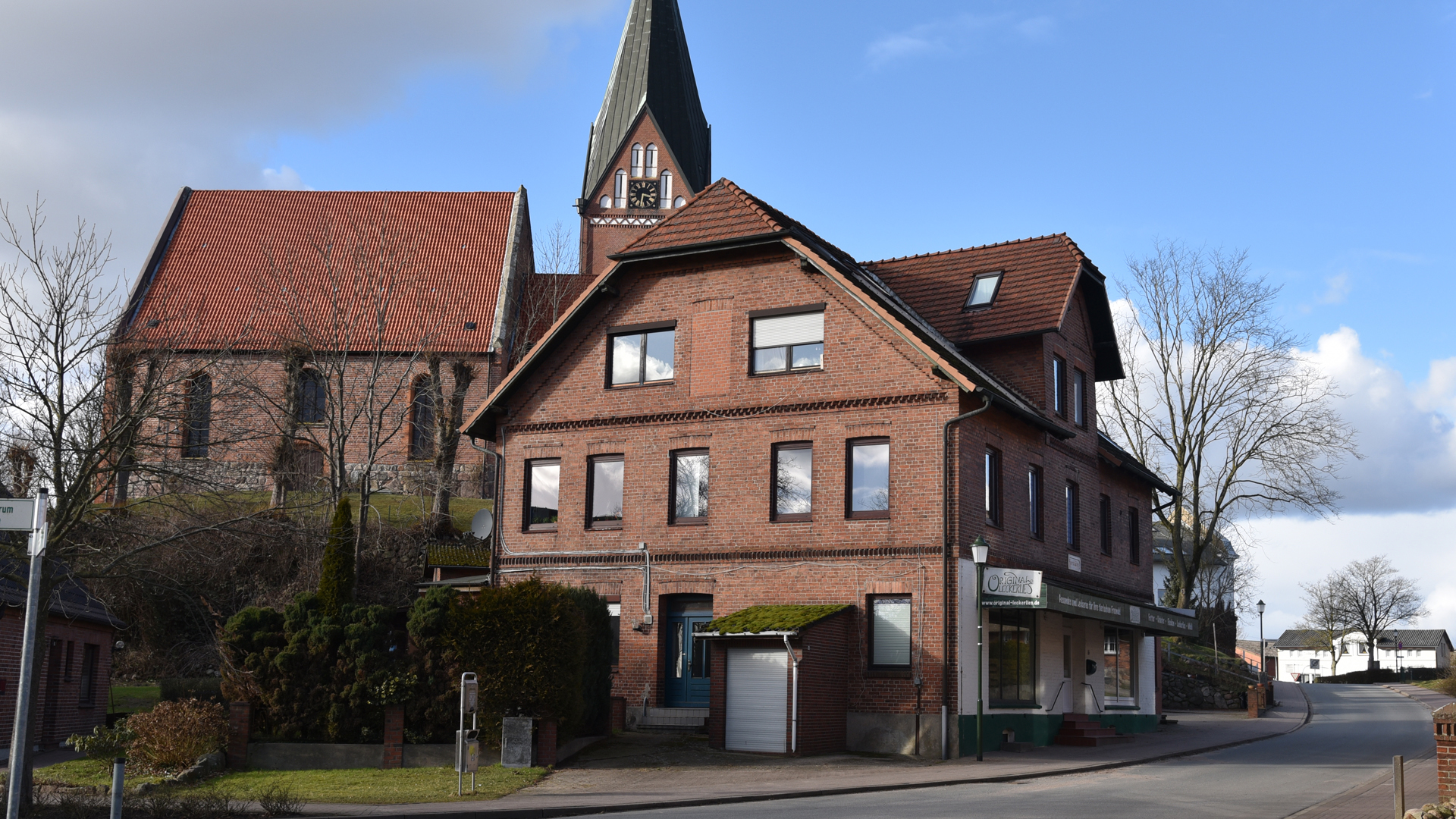 Original-Leckerlies, Tierfuttermanufaktur, in dem schönen Dorf Sandesneben