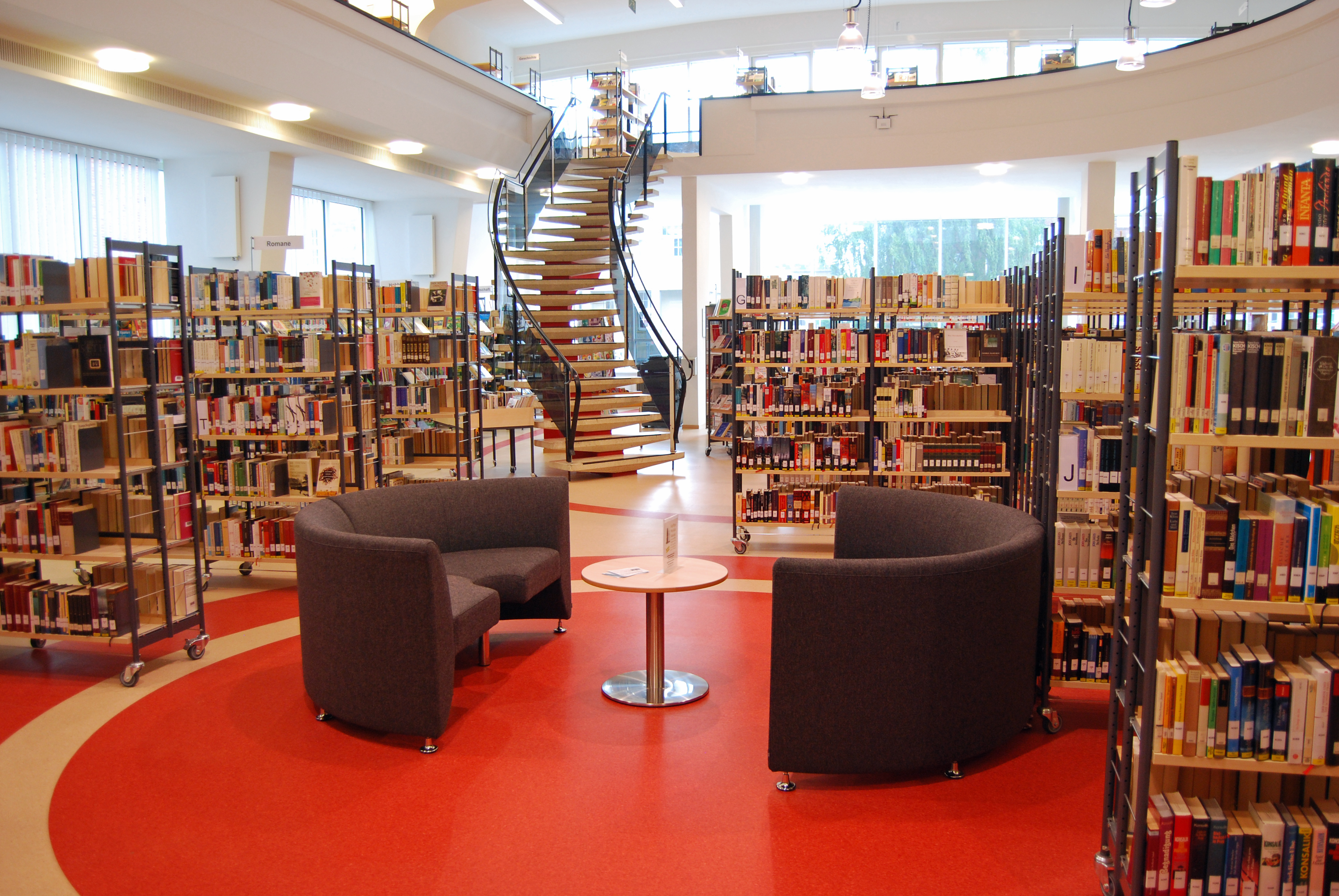 Die Erwachsenenbibliothek der Stadtbibliothek Wilhelmshaven