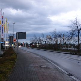 Roermonder Straße aus Richtung Hü.-Ratheim unmittelbar am Kreisverkehr zum Landabsatz