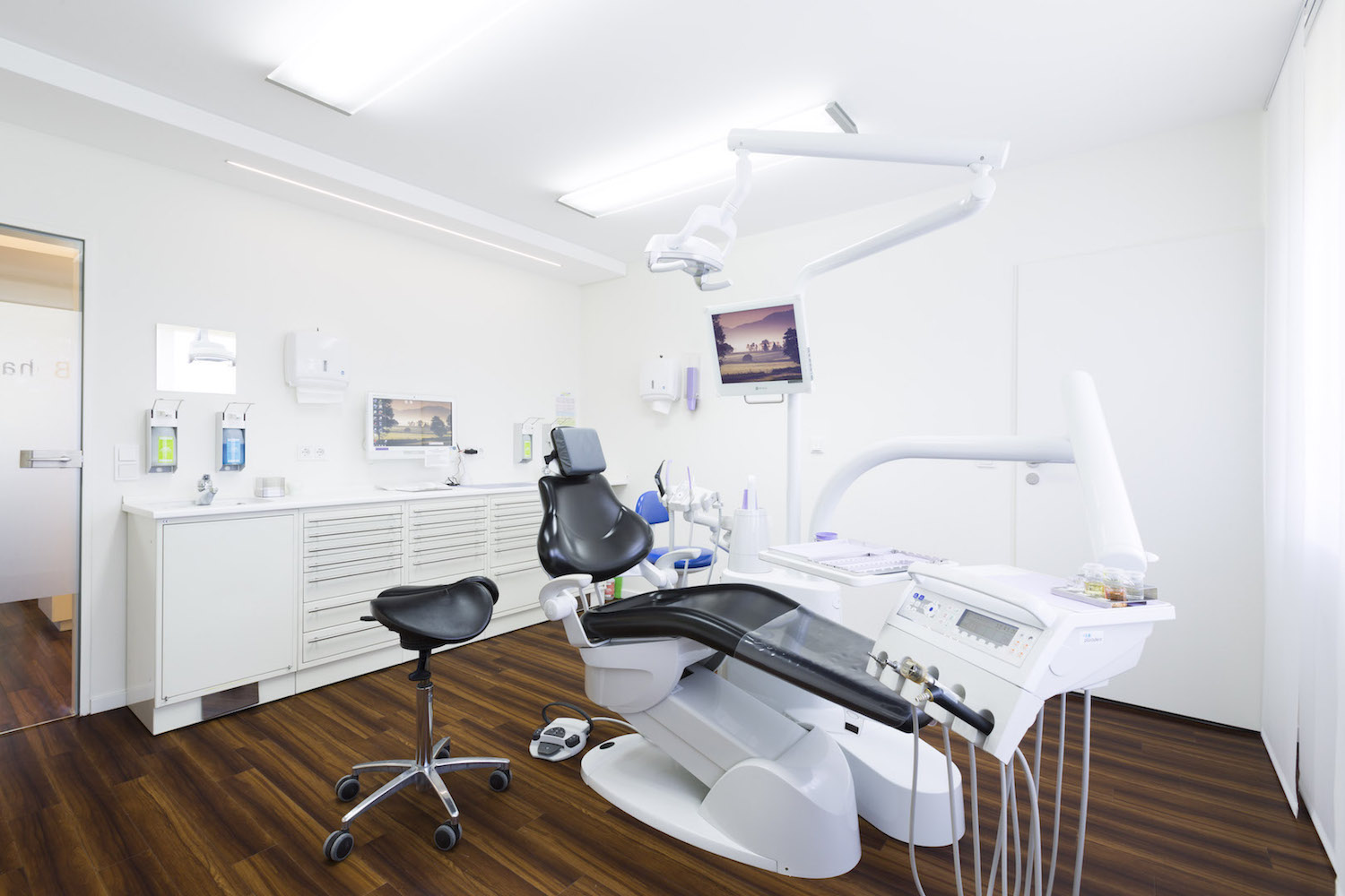 Behandlungszimmer der Zahnarztpraxis Schoendent in Bielefeld Thesen