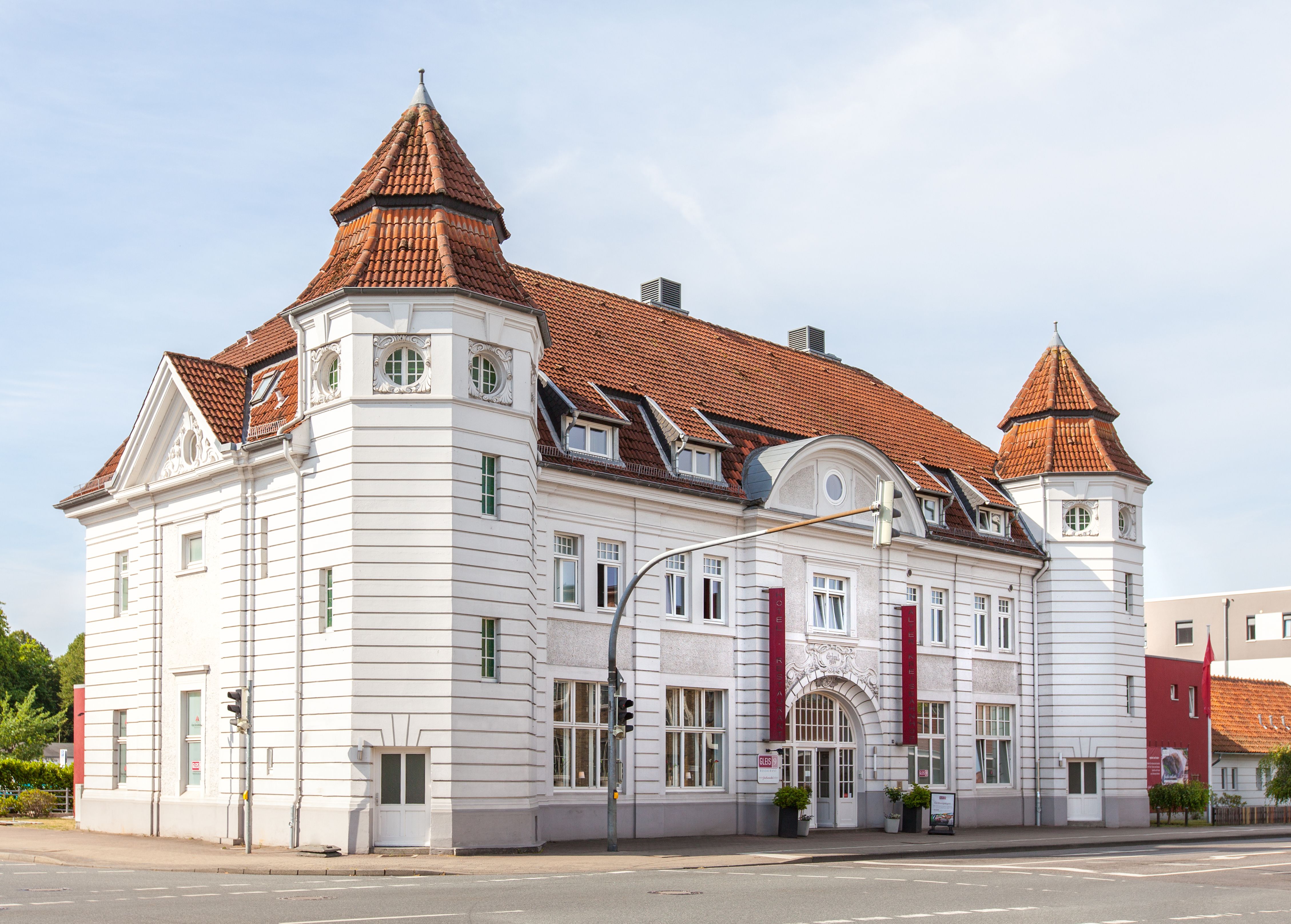 Hotel - Außenfassade
Historisches Bahnhofsgebäude aus dem Jahr 1904.