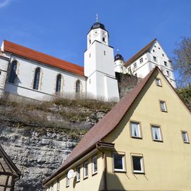 Kirche über Atomkeller