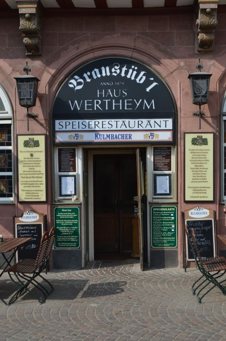 Touristenbude zwischen Main und Römer