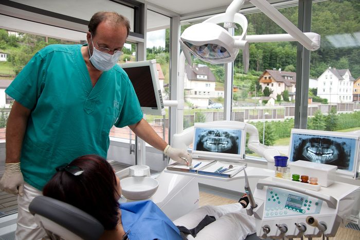 Nutzerbilder Hopf Alexander Dr. med.dent. Praxis für Implantologie