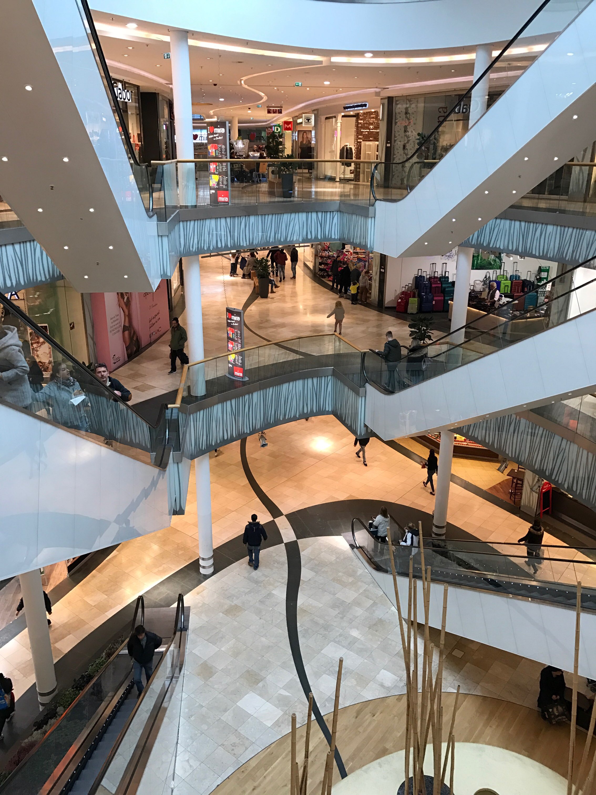Bild 7 MIRA - Einkaufszentrum in München