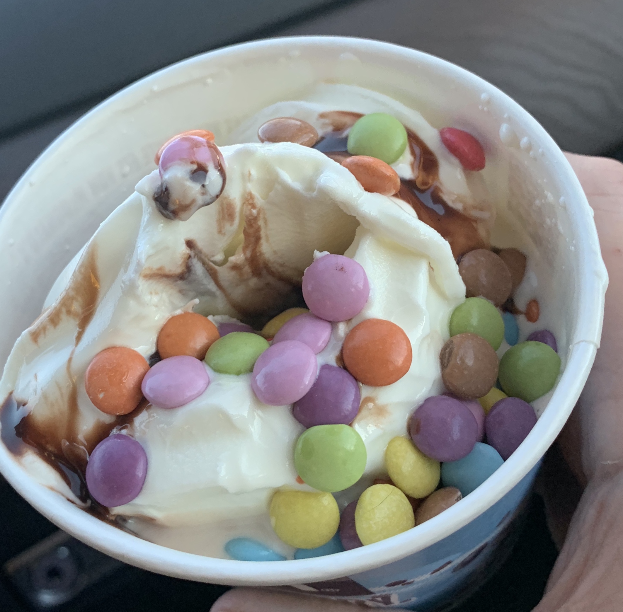 McFlurry Schokolinsen mit Schokosauce. Gestern für 1 €