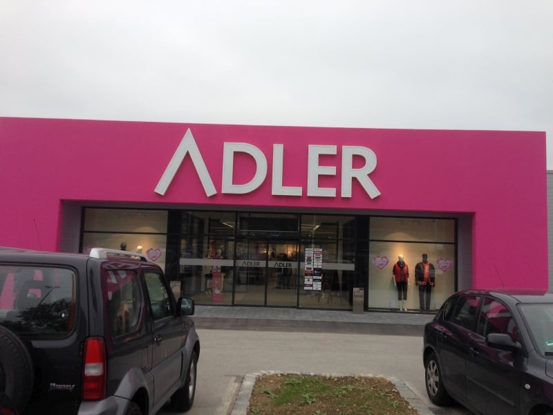 Bild 1 Adler Modemärkte AG in Eching