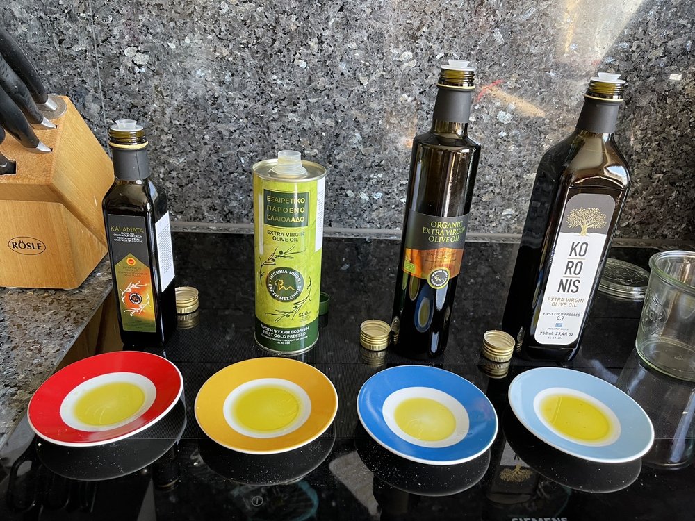 verschiedene Olivenöle