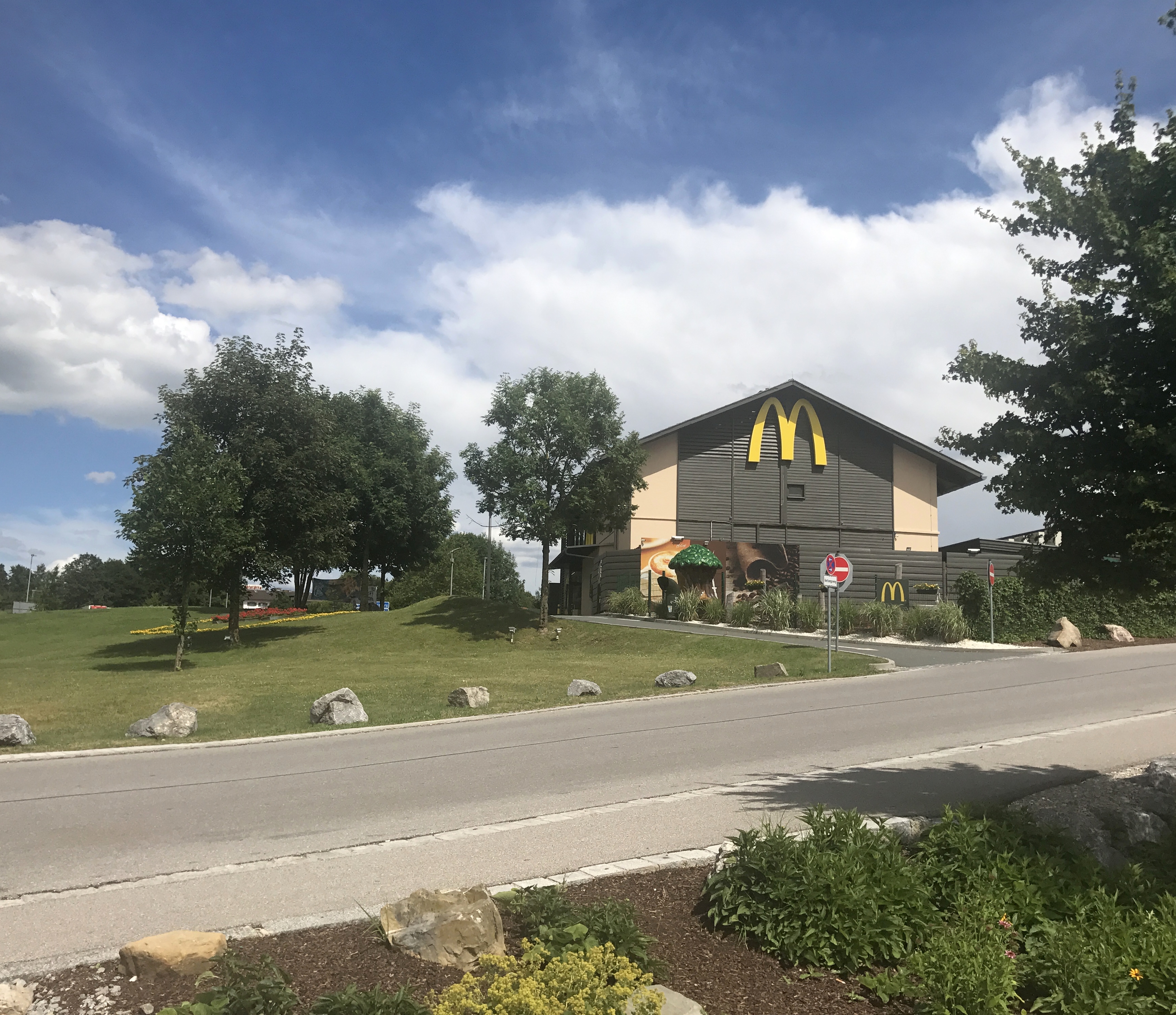 Bild 5 McDonald's in Irschenberg