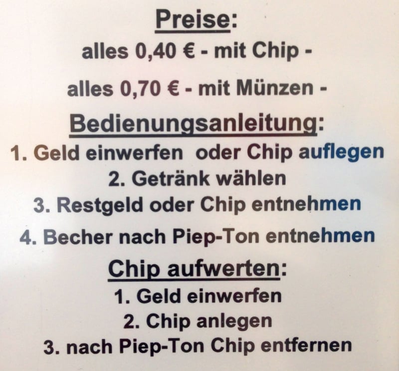 Bedienungsanleitung für den Kaffeeautomaten bei der Warenausgabe... typisch deutsch