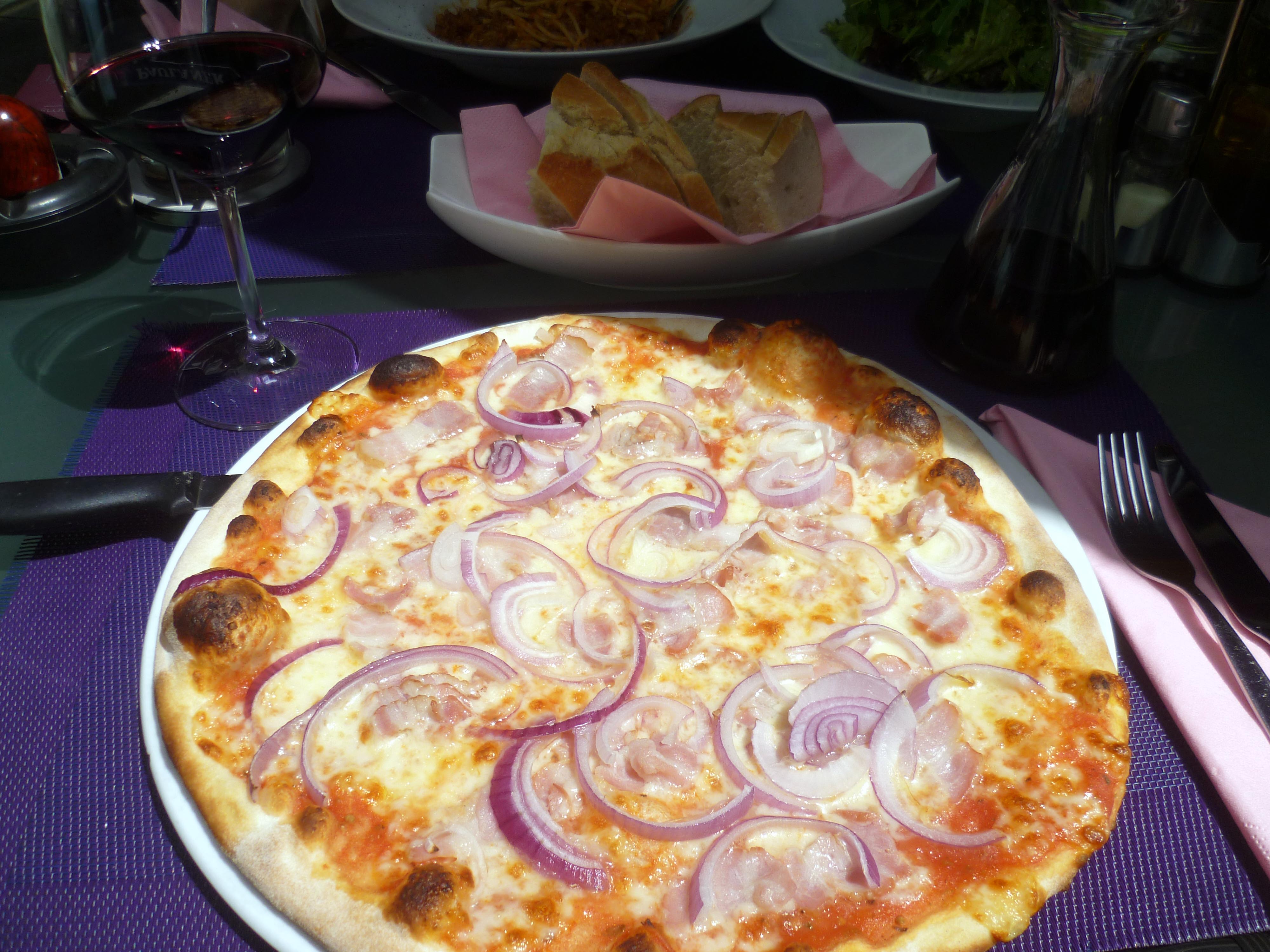 Coole Pizza Tirolese.