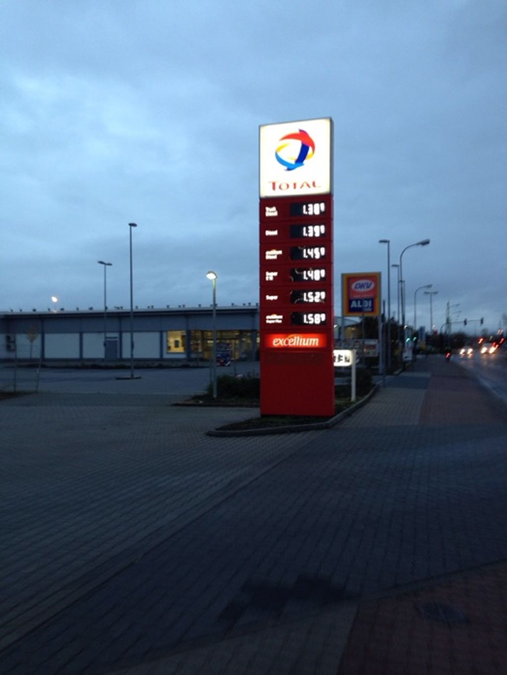 Nutzerfoto 1 Total Station Tankstellen