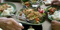Nutzerfoto 10 Sinthorn Thai Restaurant
