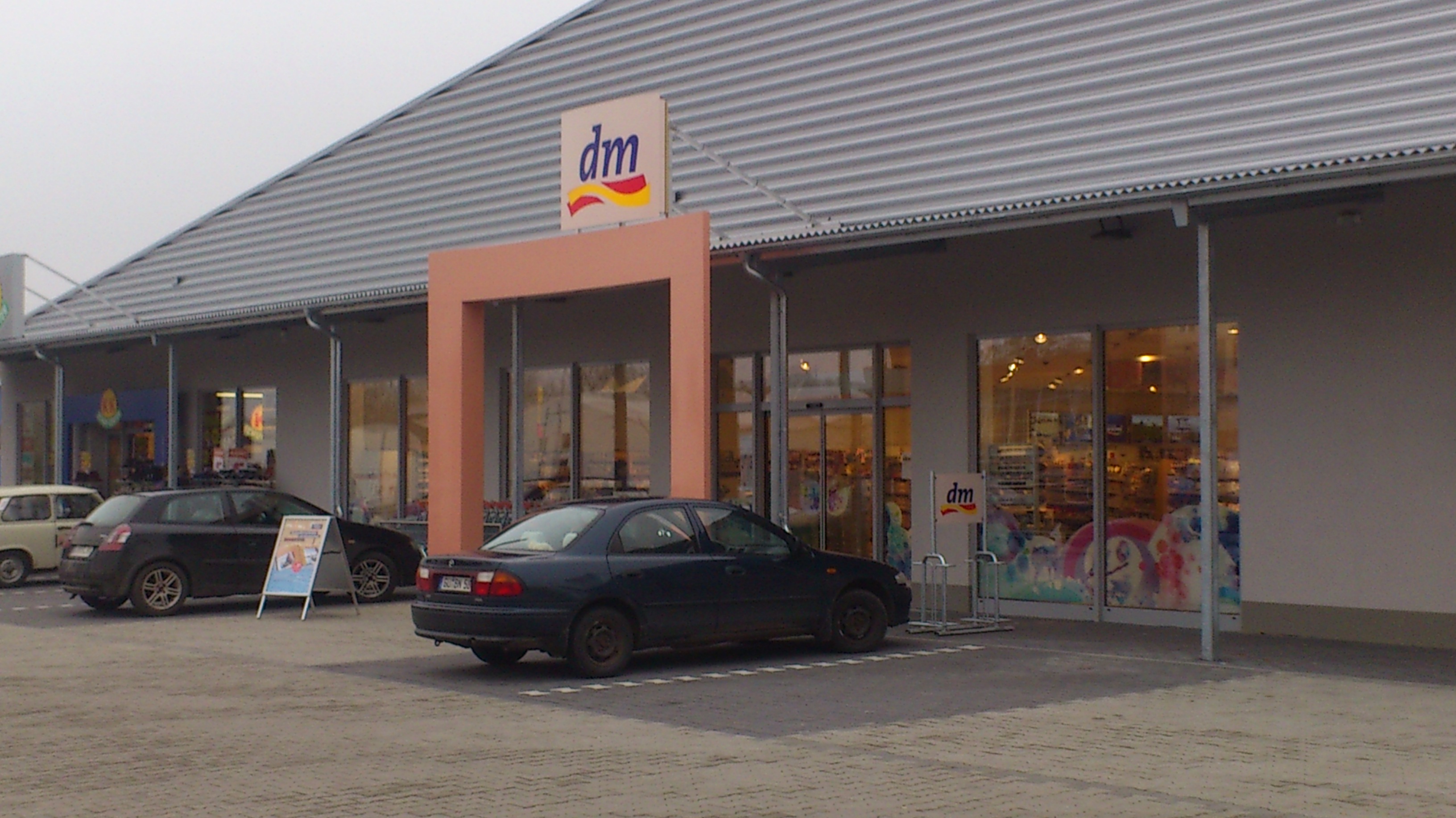 Bild 1 dm-drogerie markt in Teterow