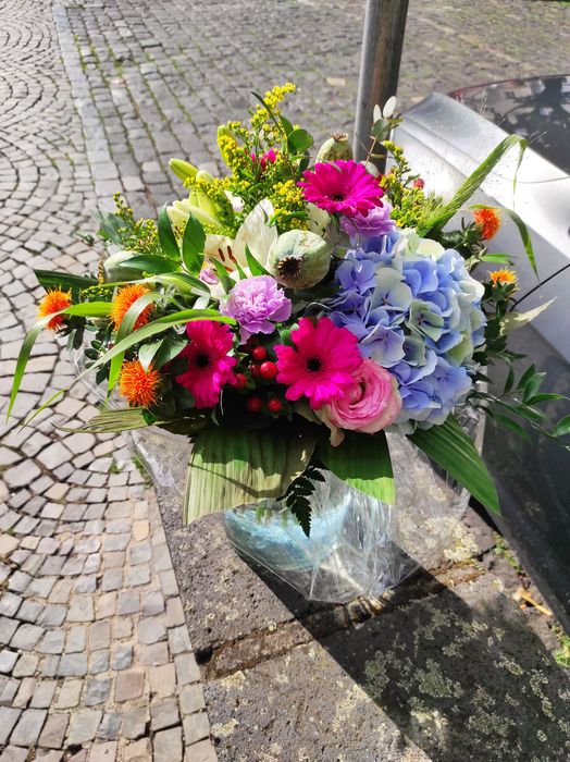 Ein wunderbarer Blumentrauß zum eher kleinen Preis. Tolle Arbeit von Blumen & Floristik Krüger
