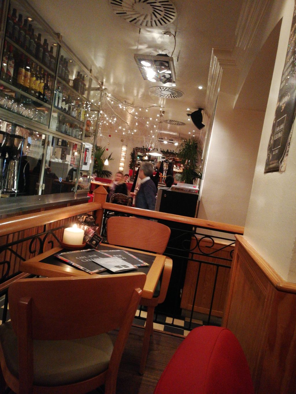 Nutzerfoto 2 Cafe + Bar Celona Cafe