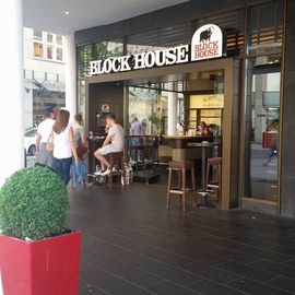 BLOCK HOUSE Jungfernstieg in Hamburg