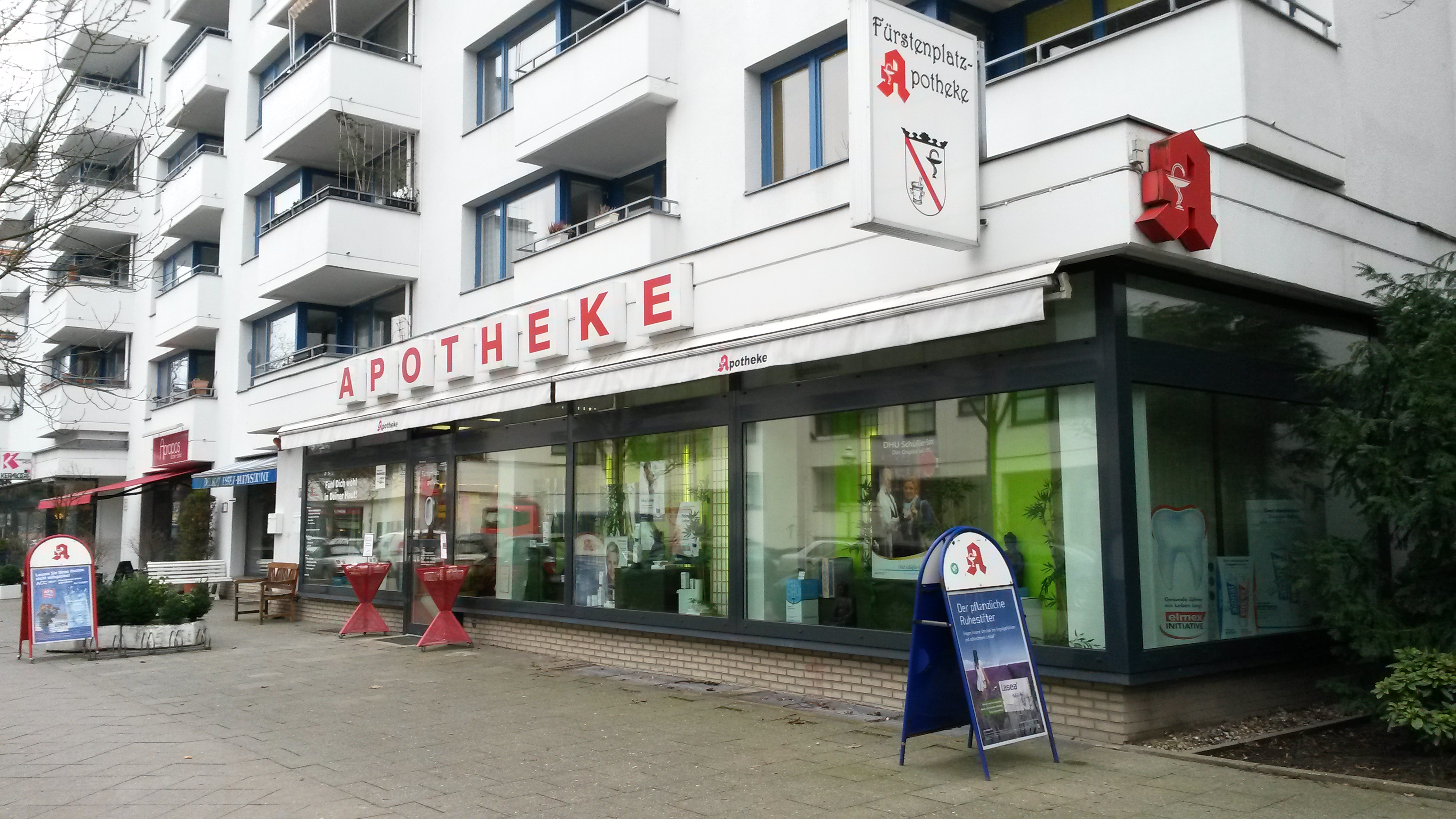 Bild 1 Fürstenplatz Apotheke, Inh. Starzonek in Berlin