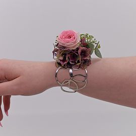 Hochzeit - Armschmuck mit Rose und Hortensie