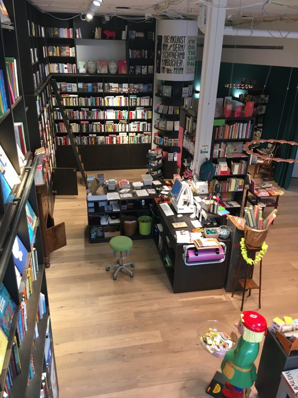 Bild 3 Lesesaal Buchhandlung in Hamburg