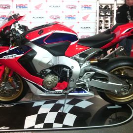 Vorabpremiere der neuen CBR1000RR Fireblade SP 2017er